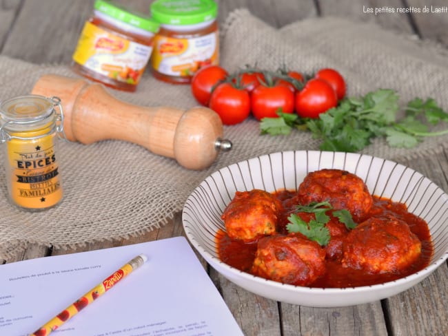 Boulettes de poulet à la sauce tomate curry coriandre