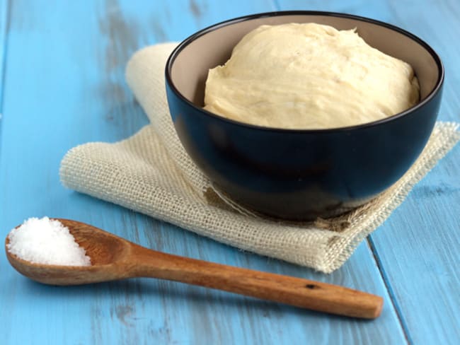 Pâte à pizza à l'épeautre (une farine avec moins de gluten) - Recette