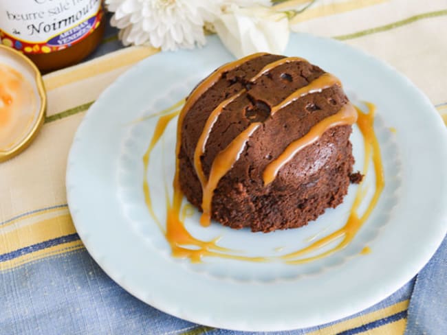 Petit gâteau extra fondant chocolat et caramel au beurre salé