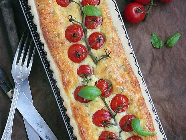 Tarte tomates cerise fromage de chèvre et basilic