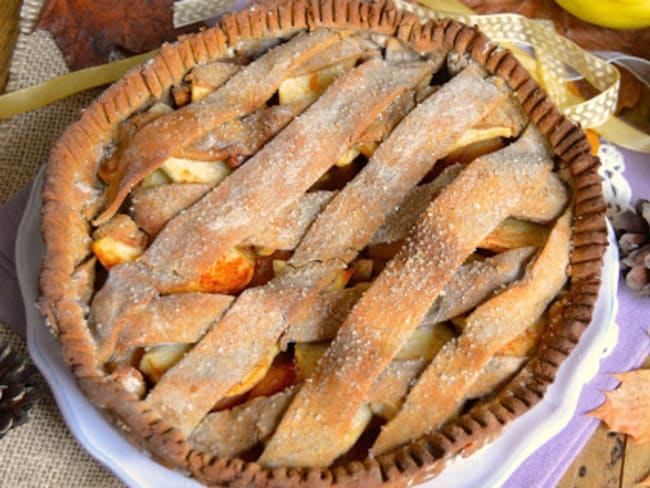 Tourte aux pommes, coings et noisettes