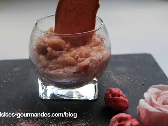 Pralines rose en riz au lait et tuiles