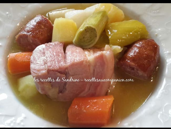 Saucisses de Morteau et palette demi-sel façon pot au feu