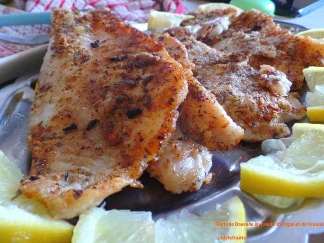 Filets de daurade en croute d'origan, thym et fenouil