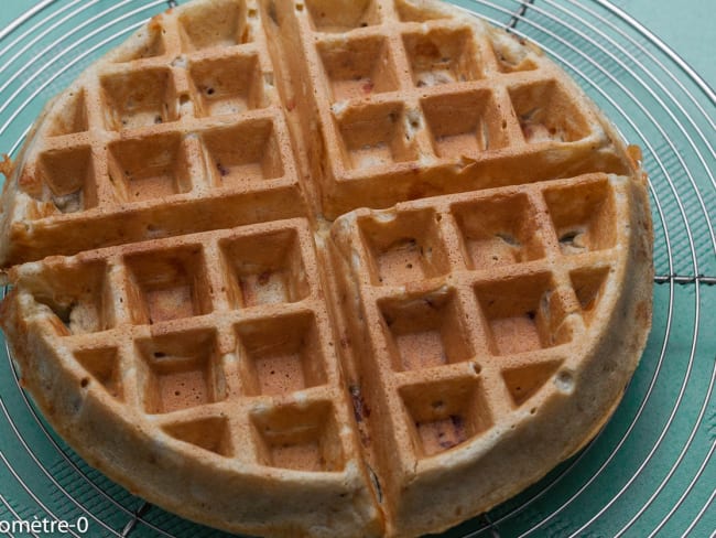 Gaufres au jambon, noix et comté