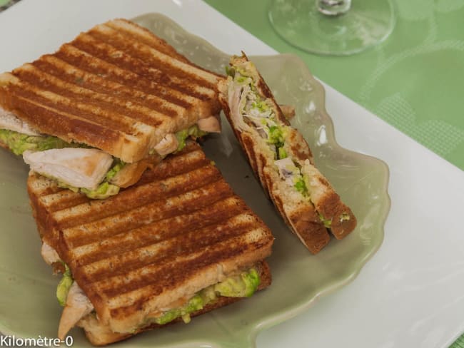 Croque monsieur poulet avocat