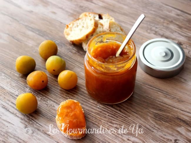 Confiture prune et vanille maison pour le petit déjeuner