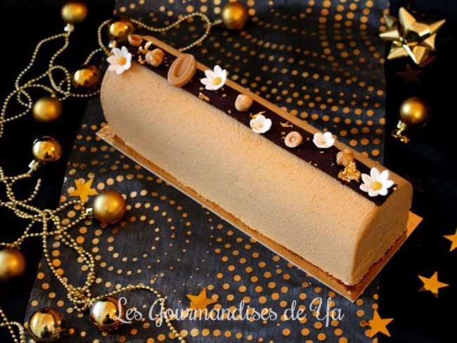 Bûche de noël chocolat Dulcey et noisette