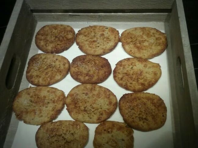 Biscuits aux châtaignes et parmesan