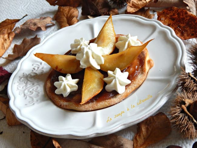 Tartelettes Tortas de aceite Inés Rosales aux poires rôties et crème de marrons de l'Ardèche