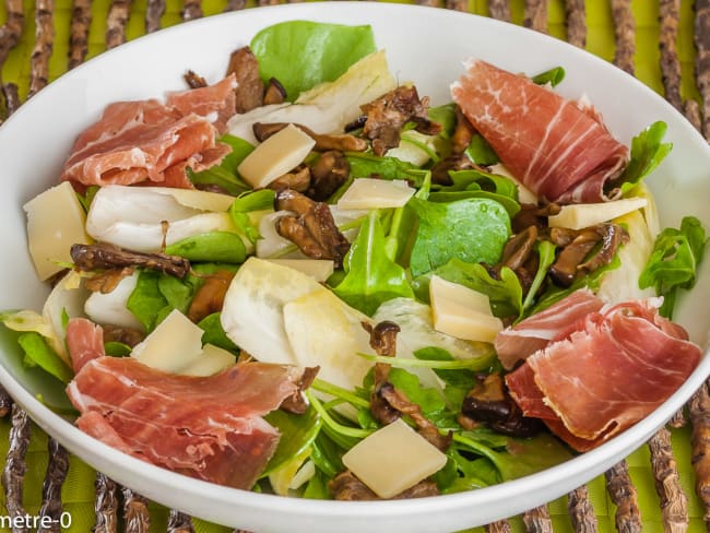 Salade de cèpes, endives et jambon