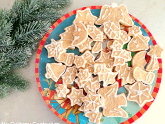 Sablés shortbread de noël aux 4 épices décorés - Vidéo