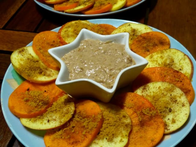 Carpaccio de kaki et pomme à la crème d'amandes