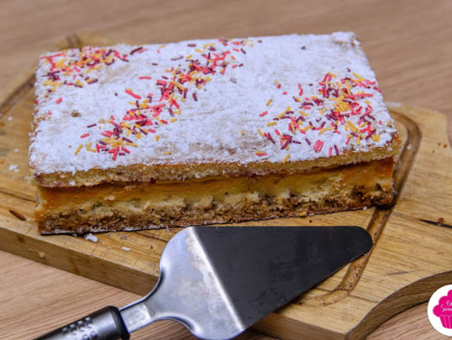 Gâteau au nougat et aux noisettes