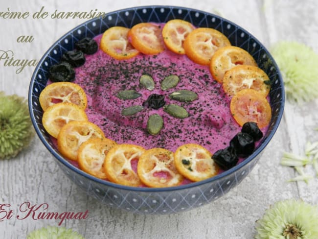 Crème de sarrasin au pitaya et kumquat pour le petit déjeuner