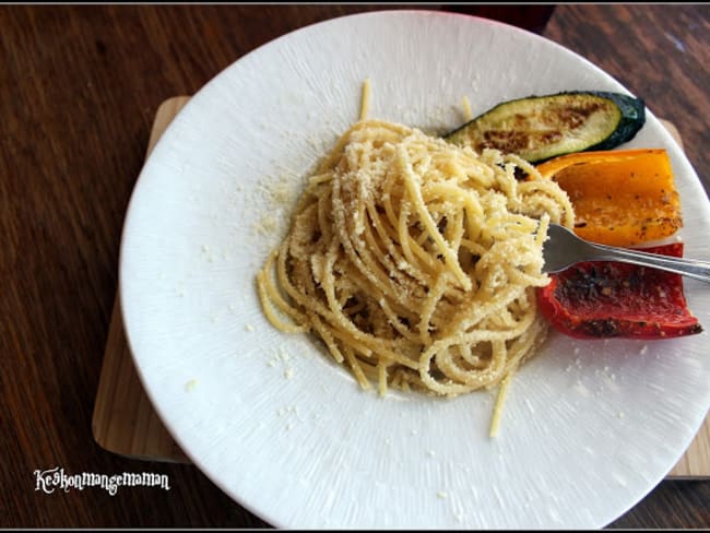 Spaghetti sauce à l'ail et parmesan végétal