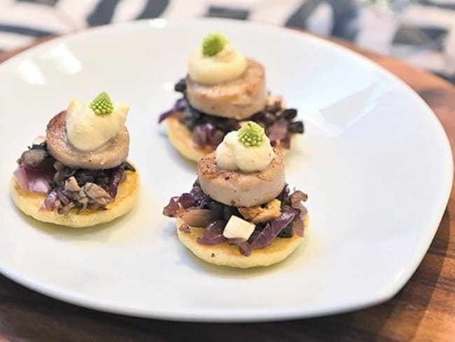 Bouchées au boudin blanc, champignons poêlés et chantilly épicée pour l'apéritif