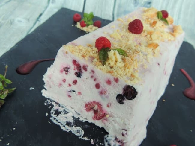 Nougat glacé aux fruits rouges - Iced nougat and red berries