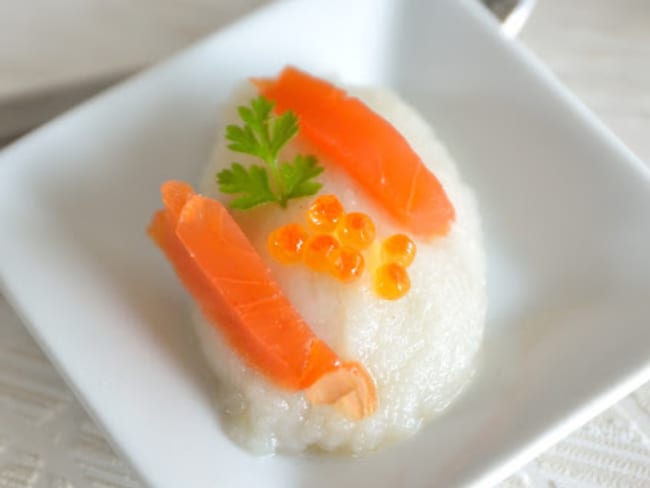 Mise en bouche truite fumée et purée de topinambour