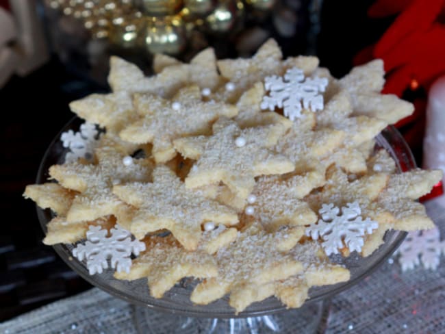 Biscuits étoiles coco pour noël