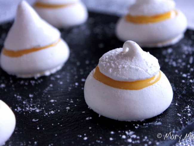 Mini Meringues, curd Mangue-Citron - Gourmand Croquant By Mary & Co