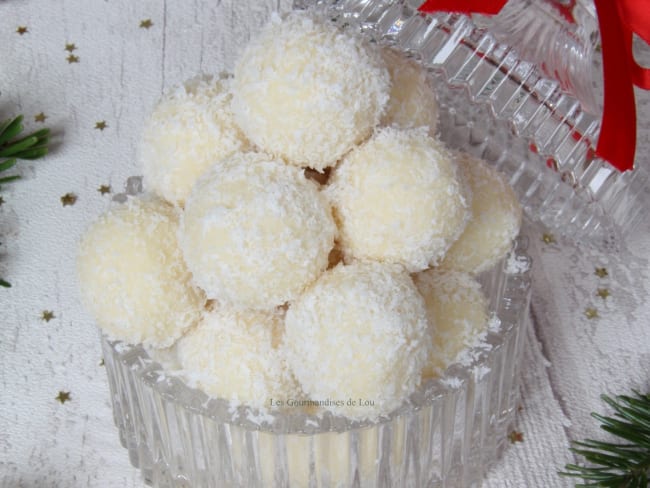 Truffes chocolat blanc et noix de coco pour noël