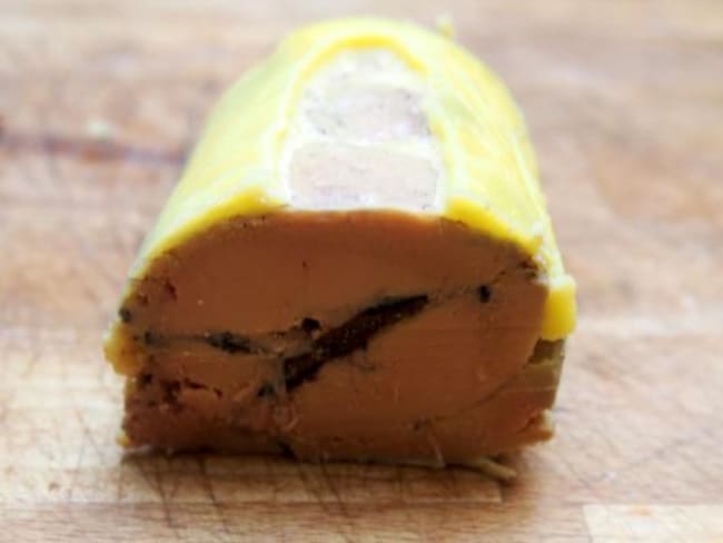 Foie gras à la truffe noire en ballotine