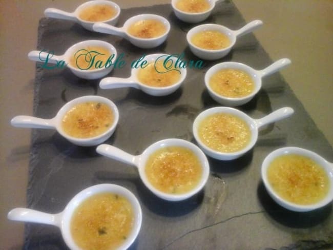 Mini crème brûlée au roquefort