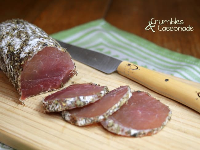 Filet mignon séché au poivre et herbes de provence