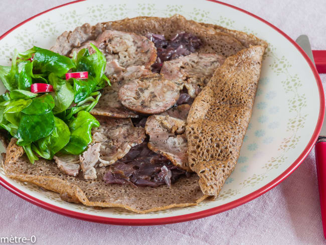 Galettes à l'andouille et aux oignons rouges