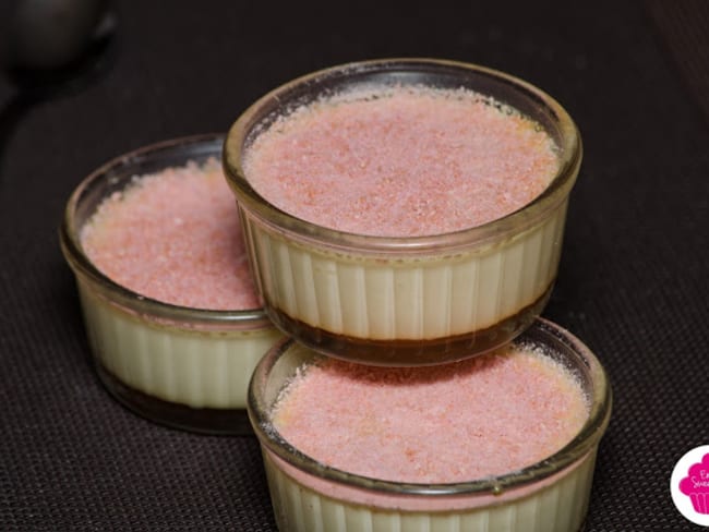 Oeufs au lait de coco et poudre de biscuits roses de Reims