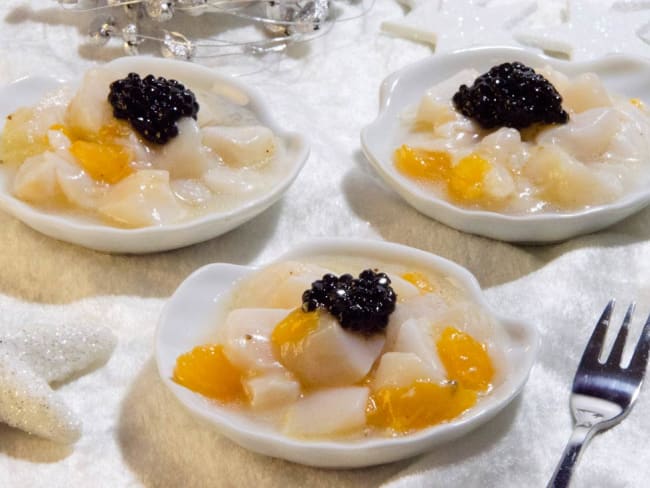 Tartare de saint-jacques clémentine et caviar pour un repas de fêtes en petit comité 