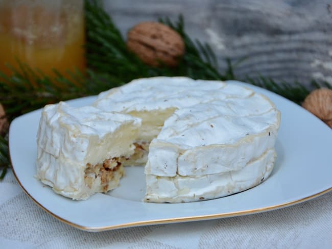 Camembert farci aux noix