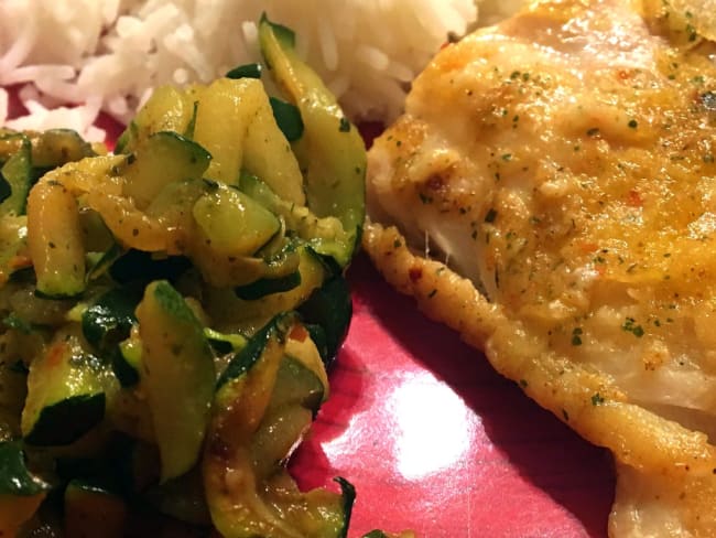 Dos de cabillaud et courgettes aux saveurs orientales et sa sauce citronnée