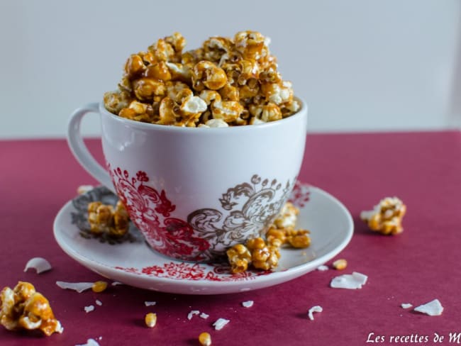 Pop-corn au caramel au beurre salé et noix de coco