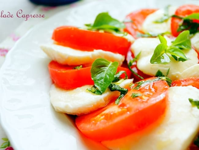 Salade tomate mozzarella basilic facile