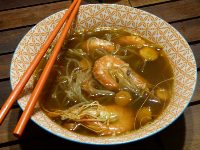 Soupe miso aux crevettes et au konjac