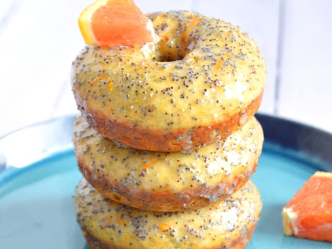 Donuts à l'orange et aux graines de pavot cuits au four 