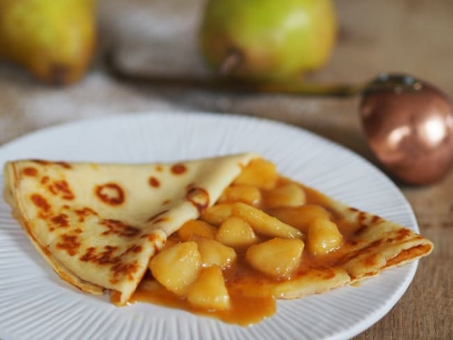 Crêpes sauce aux poires au caramel au beurre salé