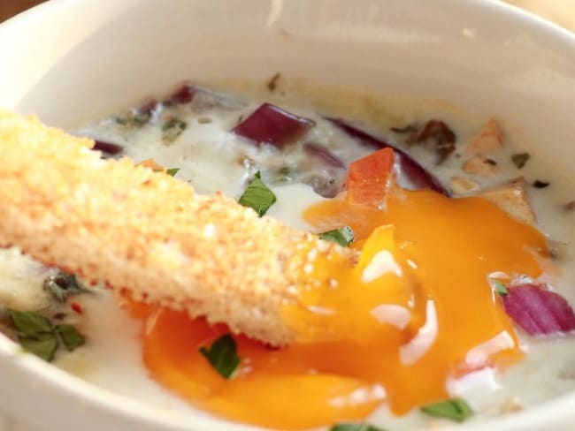 Oeufs cocotte champignons roquefort