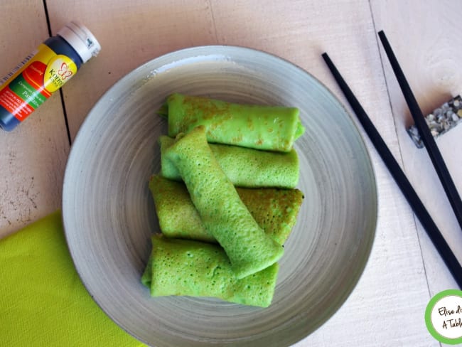 Crêpes indonésiennes à la noix de coco et au pandan