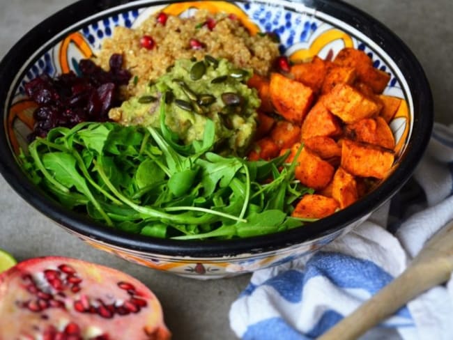 Power bowl salé et sans gluten pour le petit déjeuner