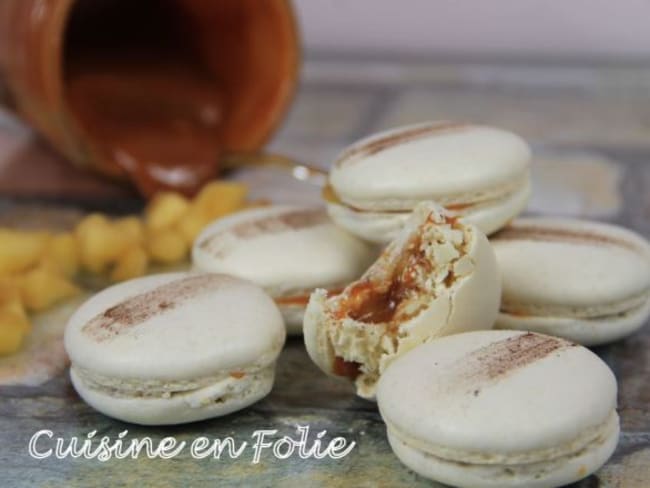 Macarons pomme-caramel au beurre salé