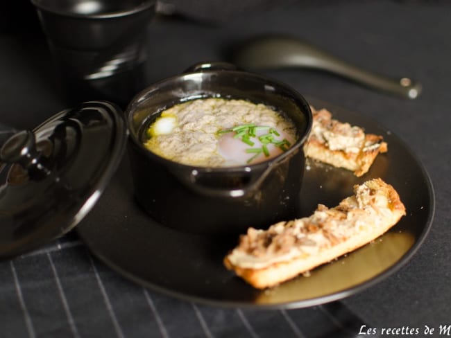 Oeuf cocotte au foie gras et champignons chanterelles