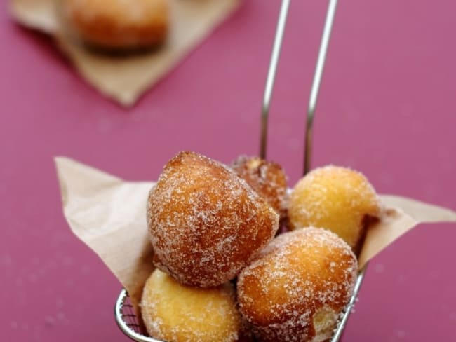 Beignets au sucre faciles et rapides à faire, pour mardi gras !