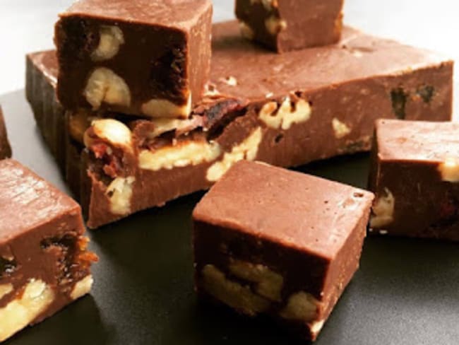 Fudge noix de pécan, noisettes et cranberries