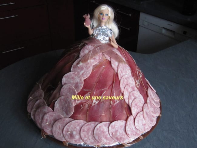 Poupée Barbie en charcuterie 