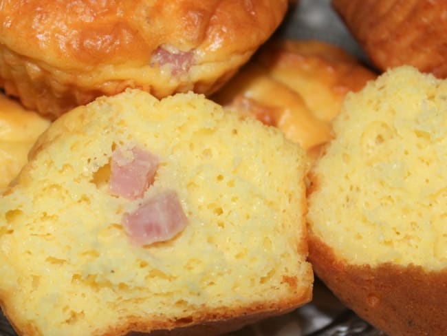 Muffins salés : jambon et fromage