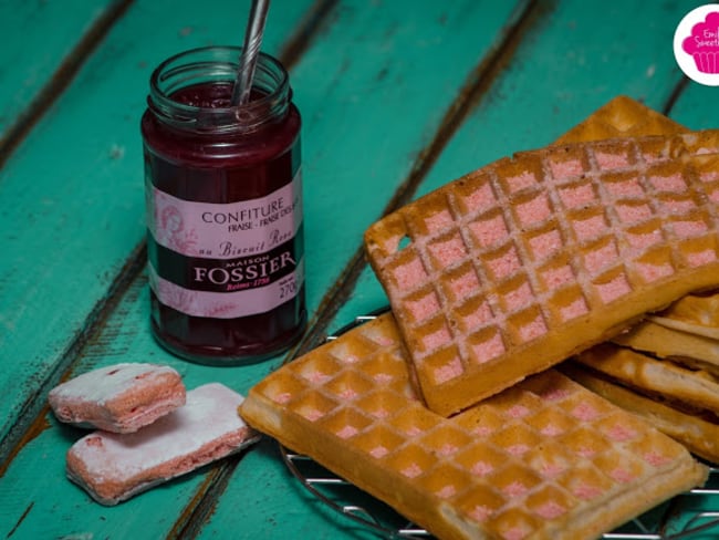 Gaufres à la poudre de biscuits roses de Reims