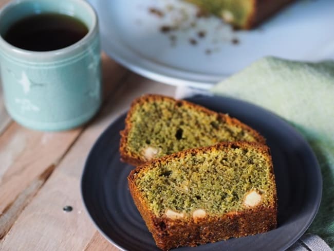 Quatre-quarts au thé japonais matcha et au chocolat blanc